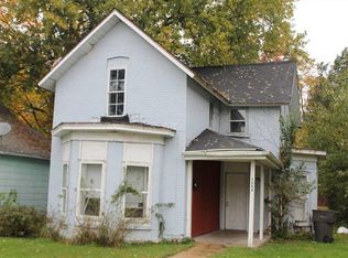 1034 Center St, Elkhart, IN 46516