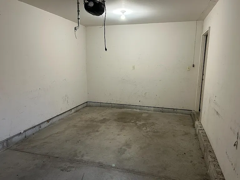 Unit Photo