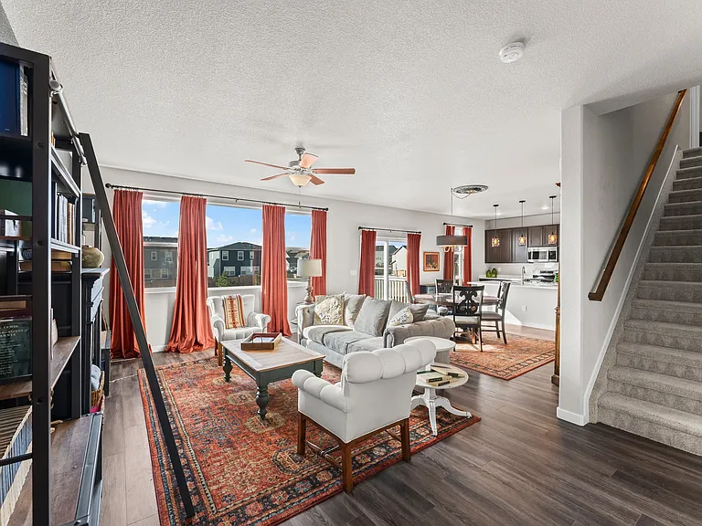 5204 Roundhouse Dr — Photo 4