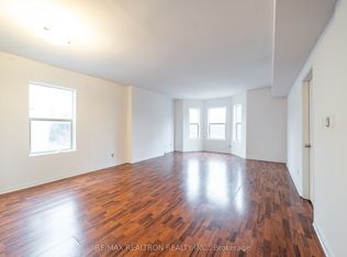 414 Jarvis St #201, Toronto, ON M4Y 3C2