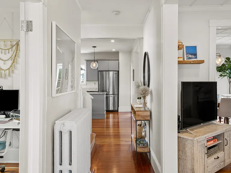 35 Hall Ave — Photo 2