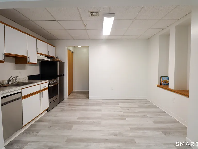 209 Bank St — Photo 1
