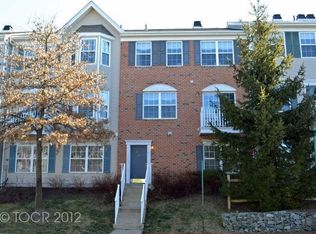 2300 Oakham Ct, Mahwah, NJ 07430