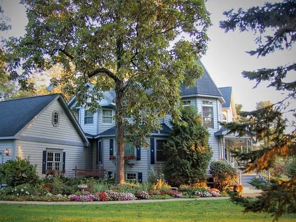 10009 Lilja Rd, Harvard, IL 60033