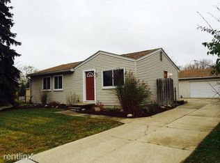 5 Burlingame Ct, Ann Arbor, MI 48108