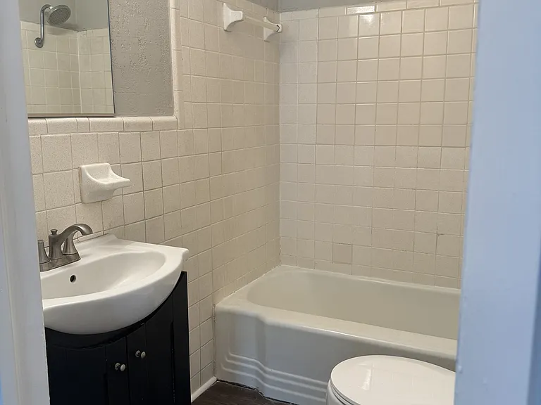 204 S Zetterower Ave — Photo 7