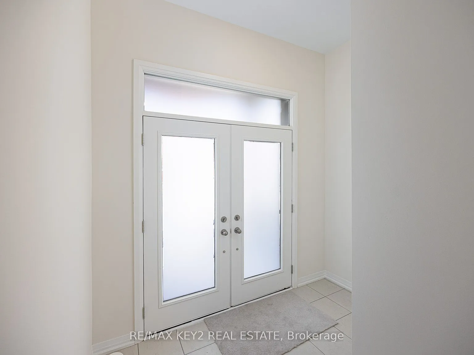 4 bed, $3,350 — Photo 3