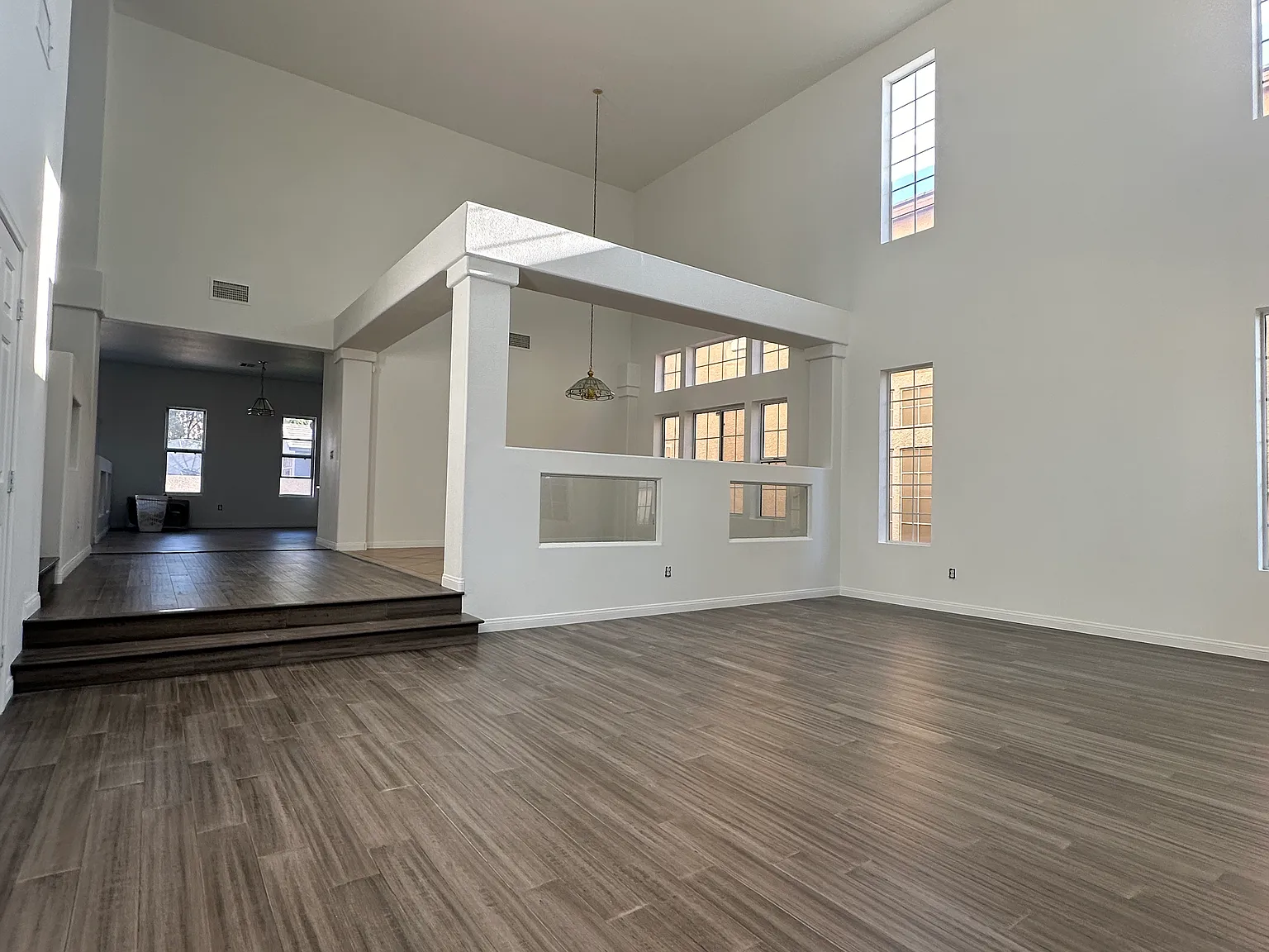5 bed, 3543 sqft, $3,350 — Photo 3