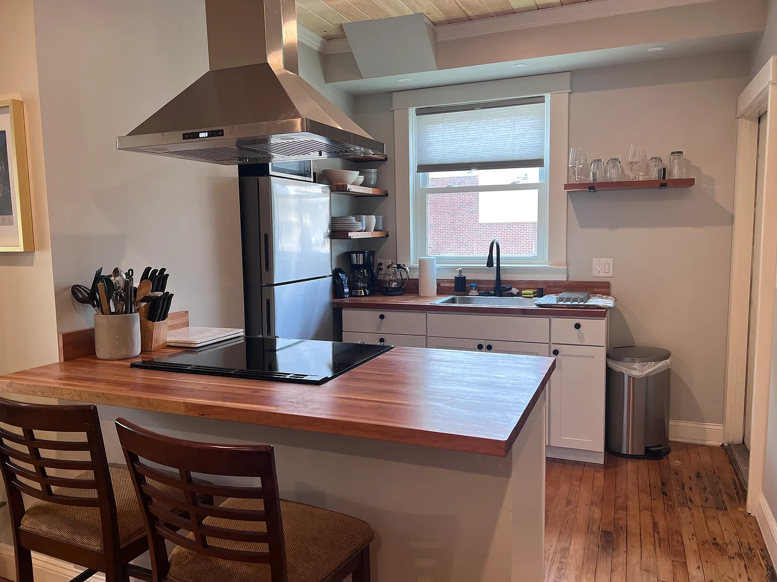 696 Congress St — Photo 1