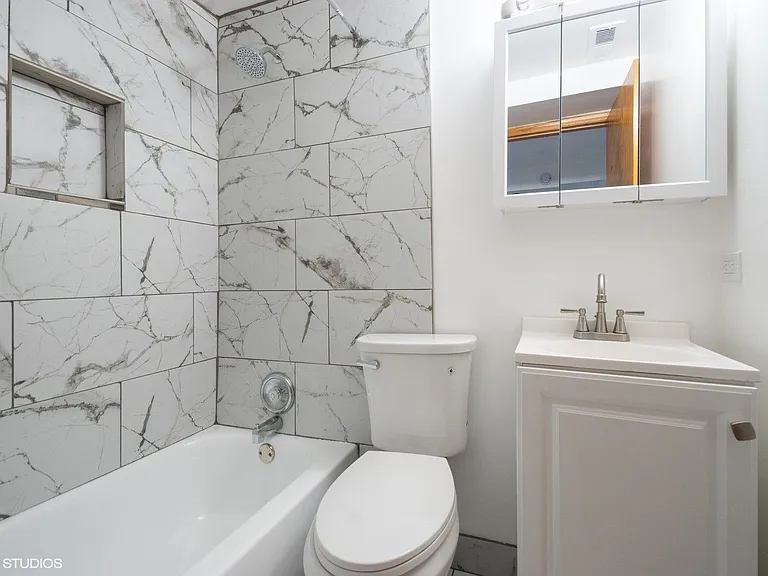 1363 W Sunnyside Ave #G — Photo 15