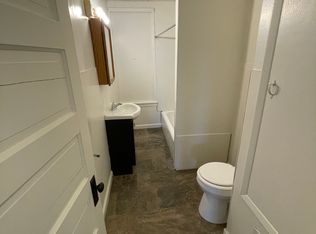 1017 S 8th St #2, Springfield, IL 62703