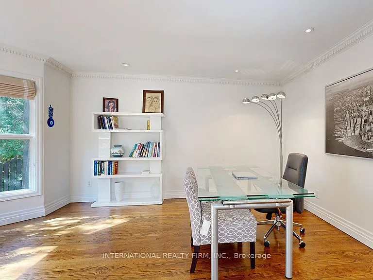 122 Willingdon Rd — Photo 13