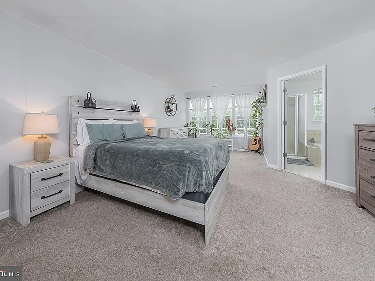 372 Concetta Dr — Photo 14