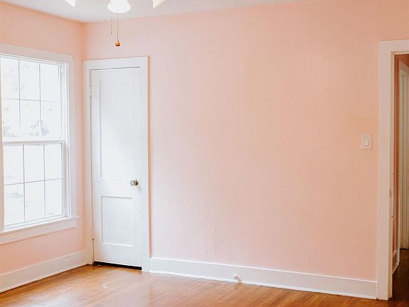 3rd image of 305 Saint Francis St