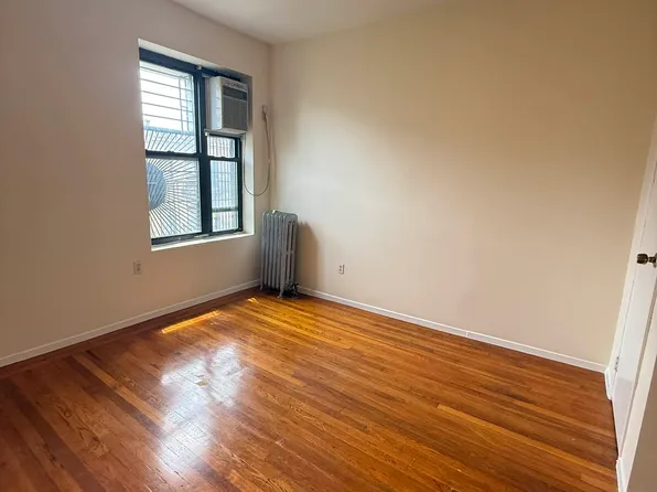 565 West 188th Street image 1 of 12