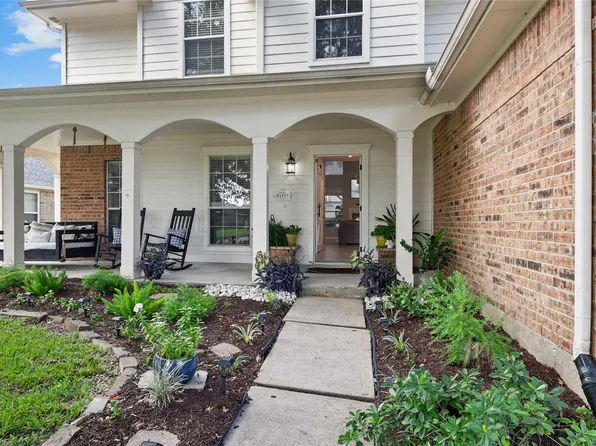1814 Barretts Glen Dr, Pearland, TX 77581