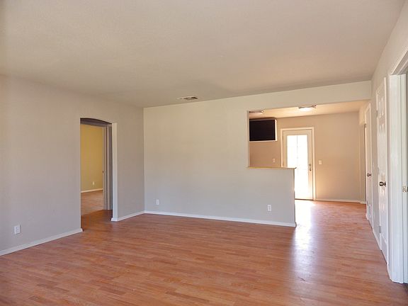 3rd image of 1536 Zelda Way