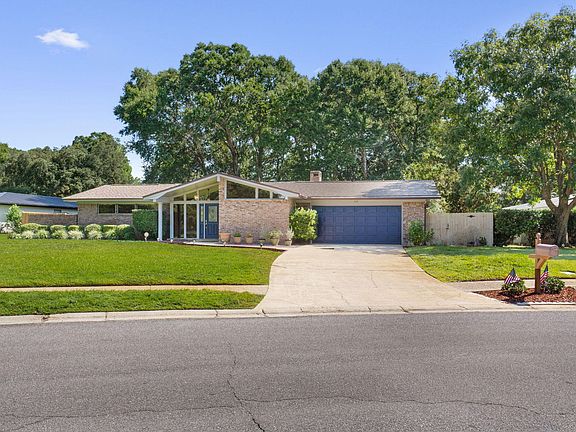 3rd image of 603 Overbrook Dr