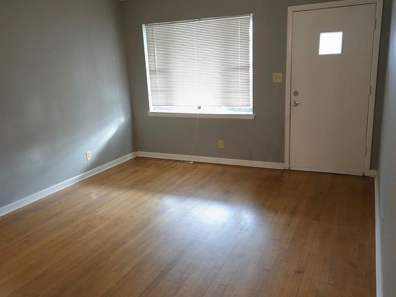 4th image of 4580 Lawrence Rd