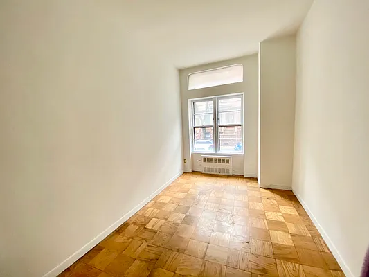 Rented by Irving Properties of New York, LLC | media 5