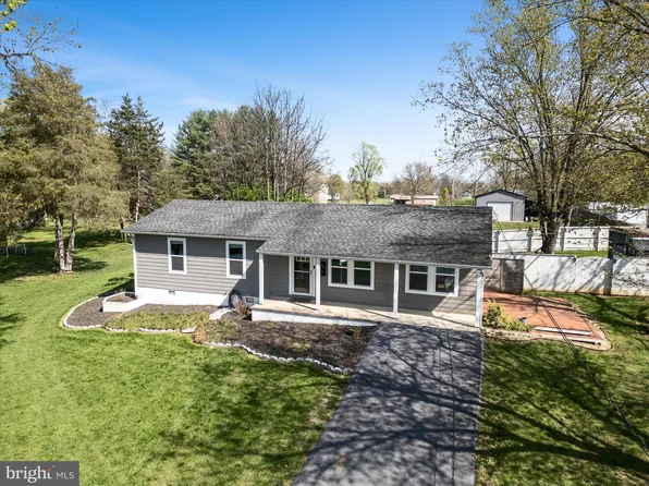 116 Big Spring Dr, Kearneysville, WV 25430
