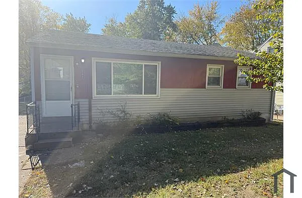 242 Sadonia Ave photo 1