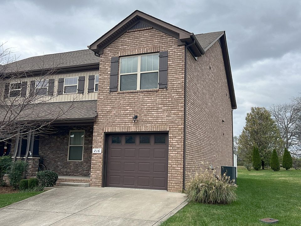 End unit townhome