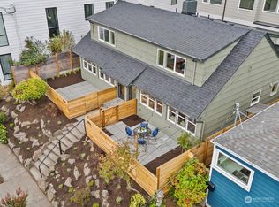 3854 Beach Dr SW, Seattle, WA 98116