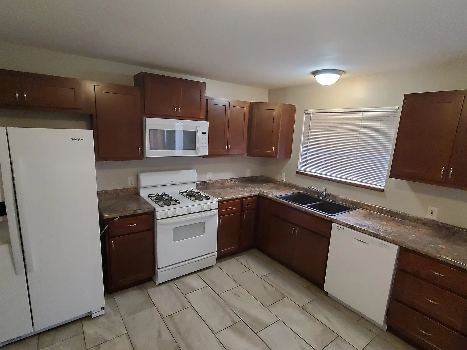 3235 Brookshire Drive — Photo 4