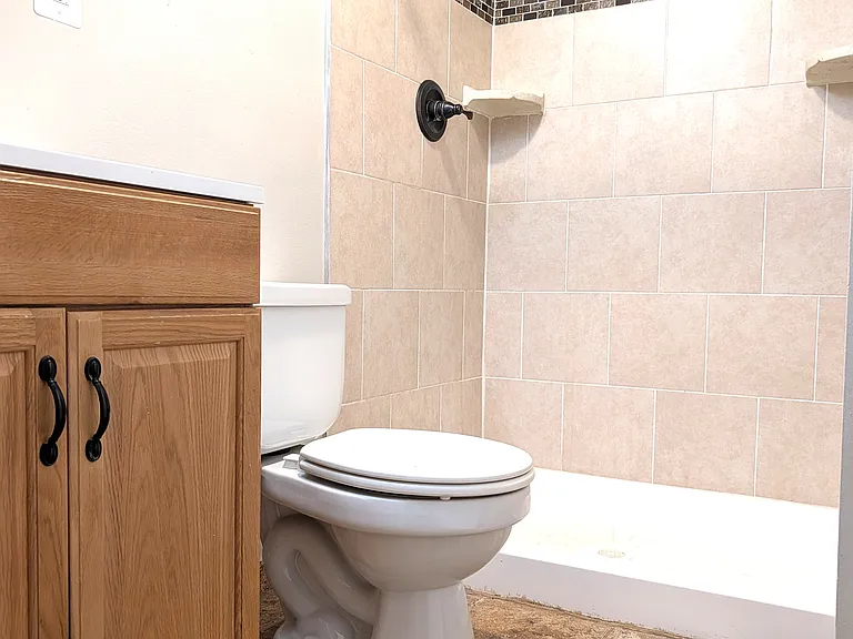 9404 Wrought Iron Ct — Photo 11