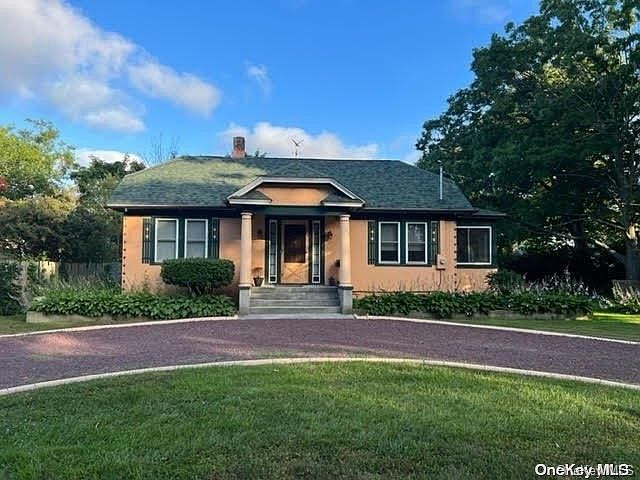 1st image of 27 Hiawatha Drive