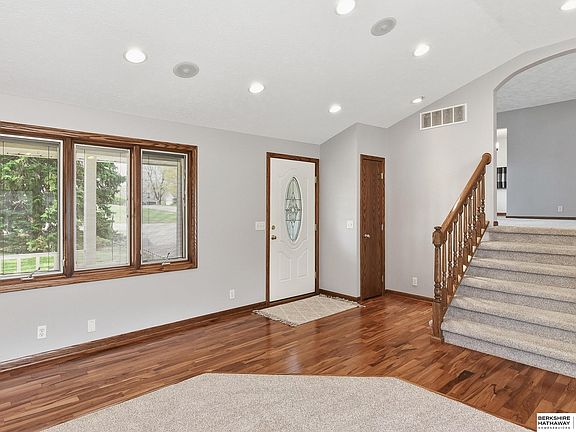 3rd image of 6245 Ponderosa Cir