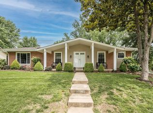 12049 Greenwalk Dr, Saint Louis, MO 63146