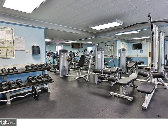 5th image of 4000 Gypsy Ln Unit 203