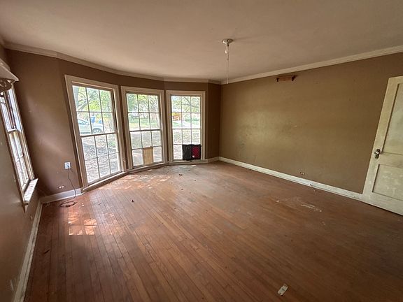 5th image of 212 Sunset Ave