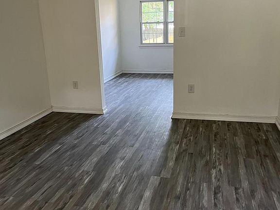3rd image of 8224 Marlton Ct