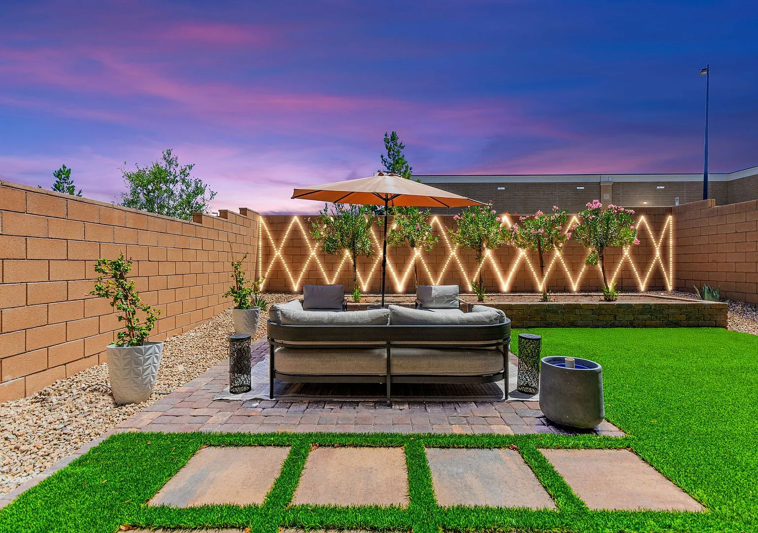 Modern 3-Bedroom Home with Private Backyard & Great Amenities — Photo 2