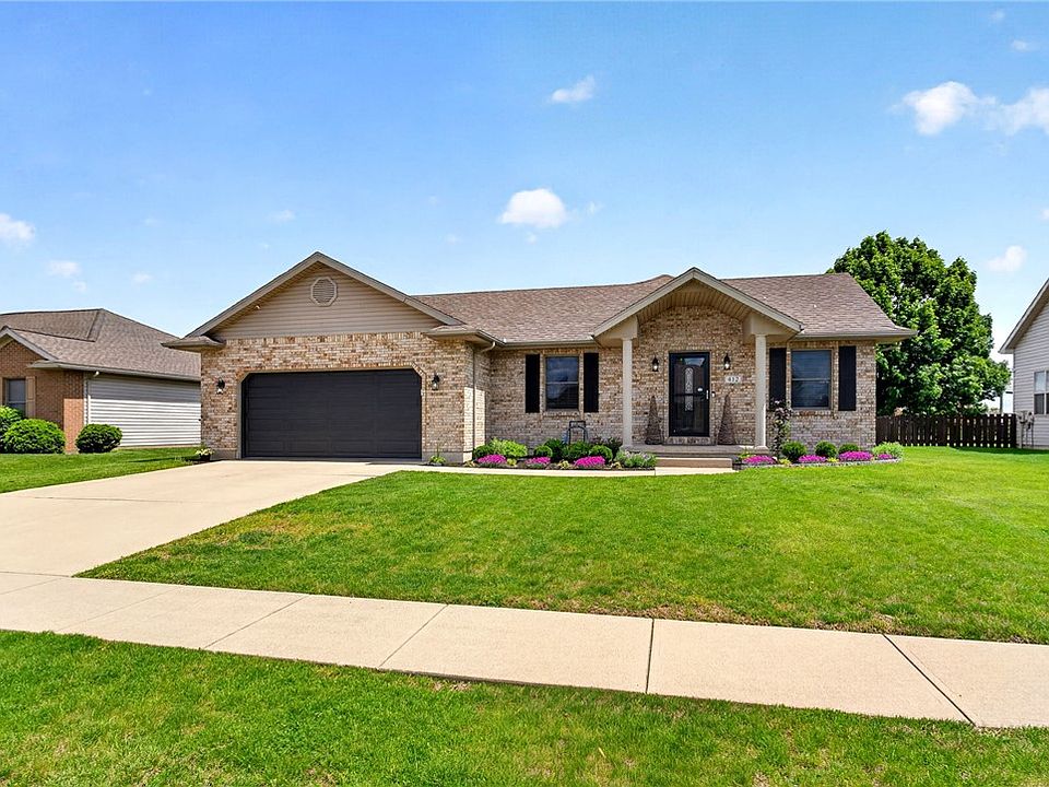 1st image of 412 Clover Hill Dr