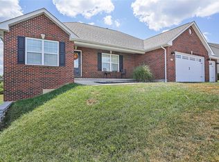 116 Cedar Berry Dr, Washington, MO 63090