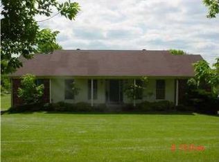 111 Hialeah Dr, Coxs Creek, KY 40013