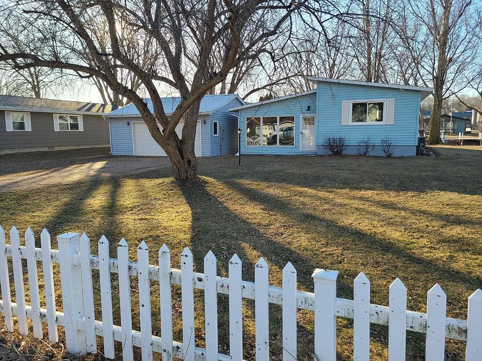 1301 Kansas Ave, Milford, IA 51351 Zillow
