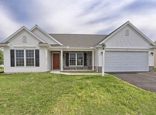 54 Bloomfield Dr, Ephrata, PA 17522