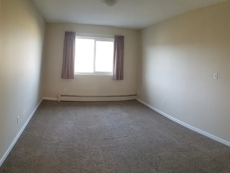 885 Craigflower Rd — Photo 17