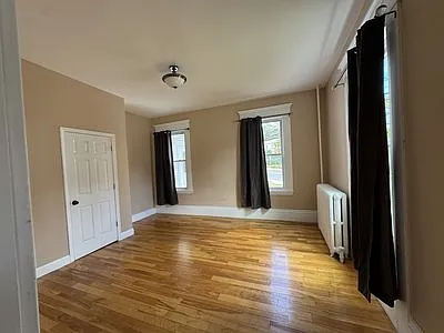 249A Foster St — Photo 4