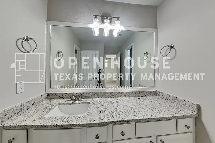 15214 Taos Creek Ct — Photo 17