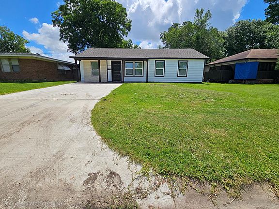 2nd image of 2129 Raspberry Ln