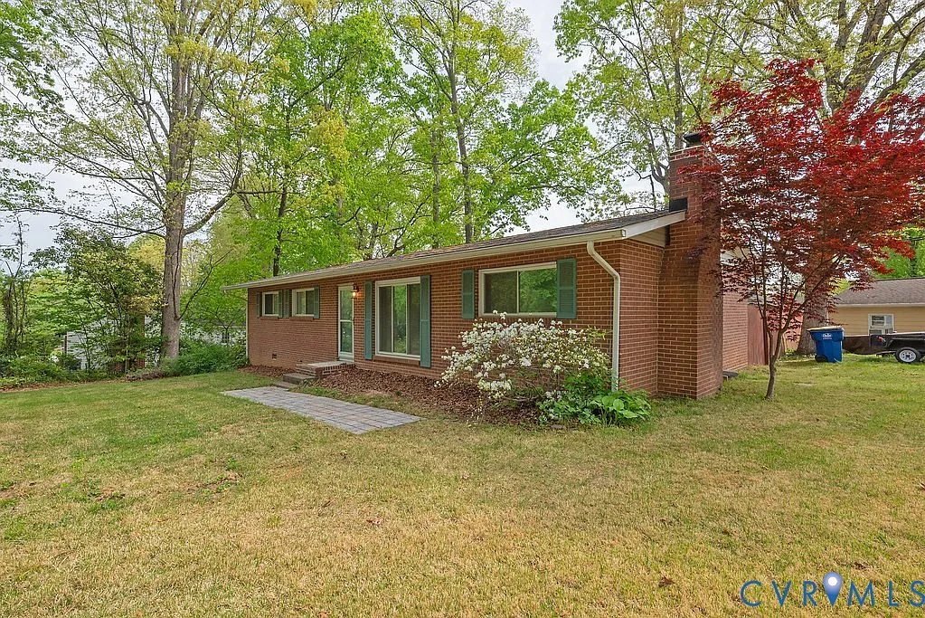 165 Ironwood Rd photo 1