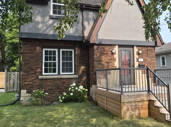5944 Dorchester Rd, Niagara Falls, ON L2G 5S9