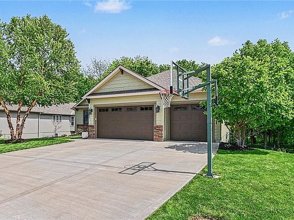 2nd image of 18301 Belinda Dr