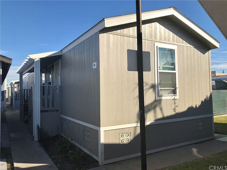 1st image of 12265 Woodruff Ave #26